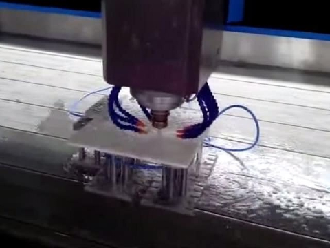 用于臺面切割、邊緣拋光的石材自動換刀數(shù)控雕刻機(jī)