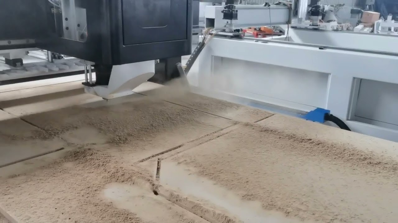 4x8 帶換刀裝置的自動換刀數(shù)控木雕機(jī) 4x8 帶換刀裝置的自動換刀數(shù)控木雕機(jī)